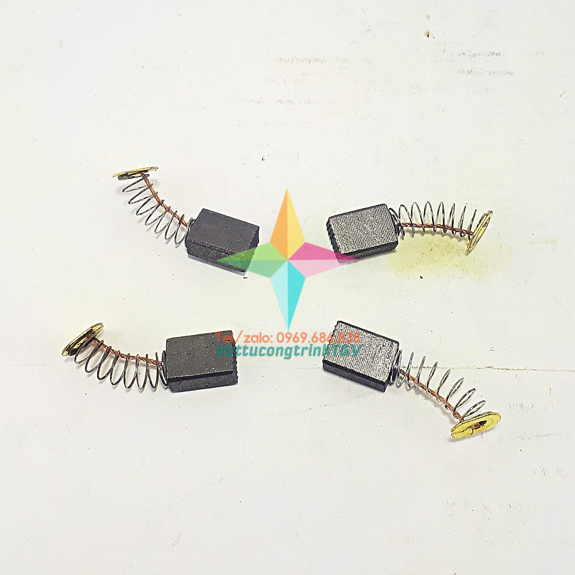 Bộ 4 chổi than dùng cho máy khoan, cắt