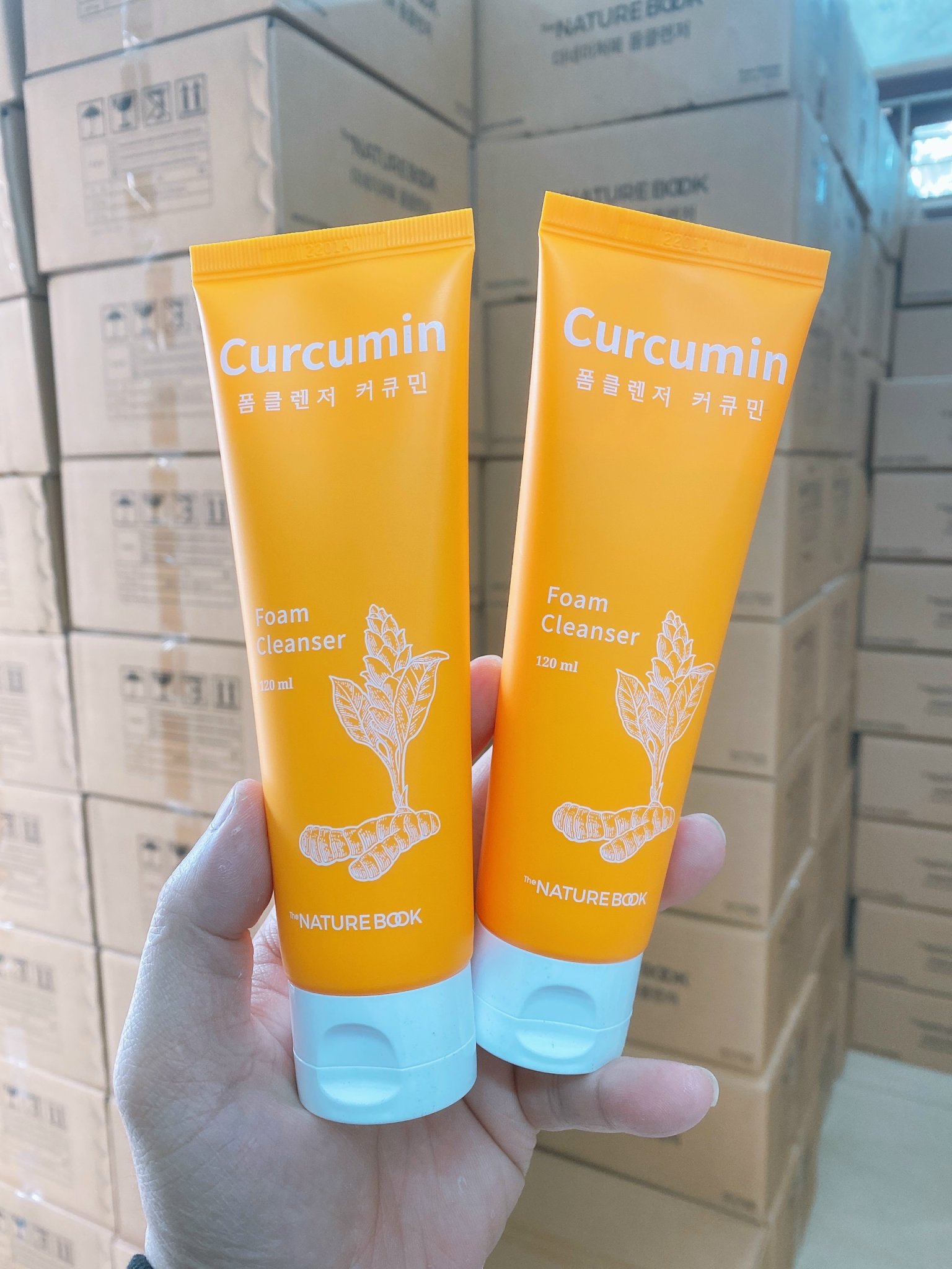 Sữa rửa mặt tinh bột nghệ Foam Cleanser Curcumin