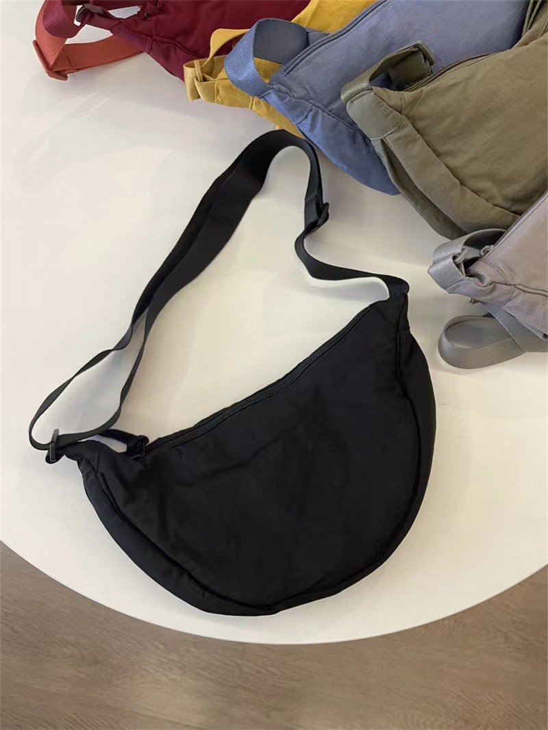 Crossbody bag, women's shoulder bag, student bag, leisure bag, sports bag, canvas dumpling bag