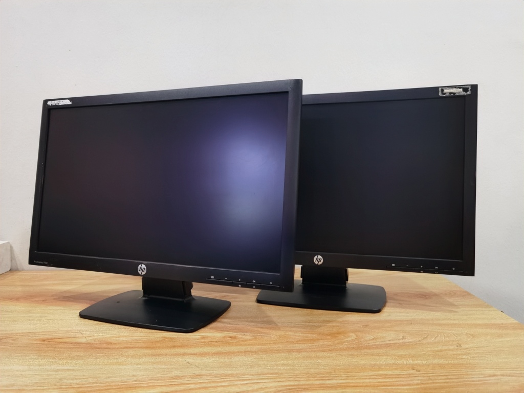 Monitor HP ProDisplay P221 LED 21.5"inch Widescreen Resolution 1920 x