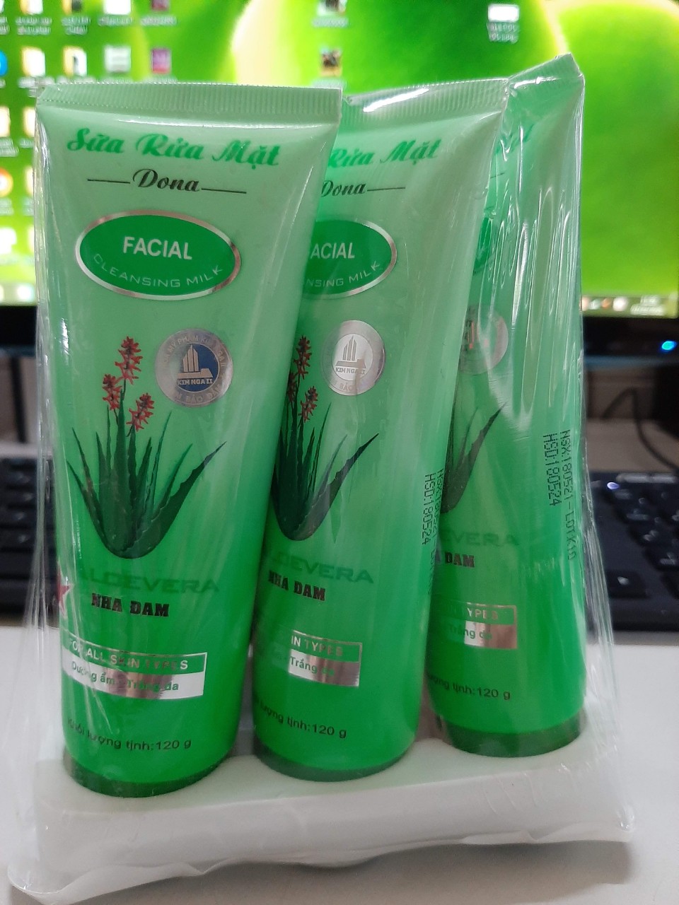 Sữa Rửa Mặt Nha Đam DONA 120g