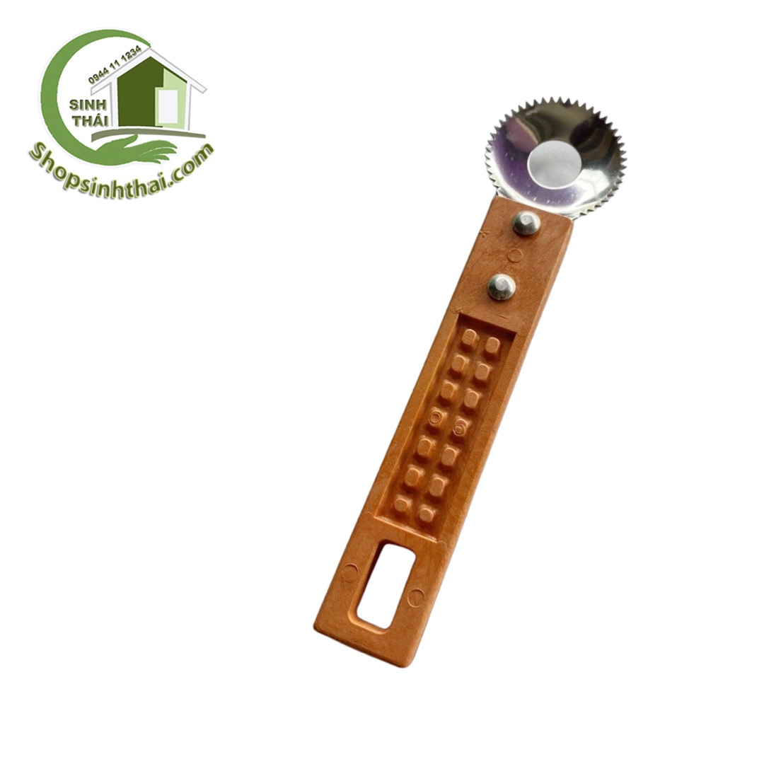 Dụng cụ nạo dừa bằng tay