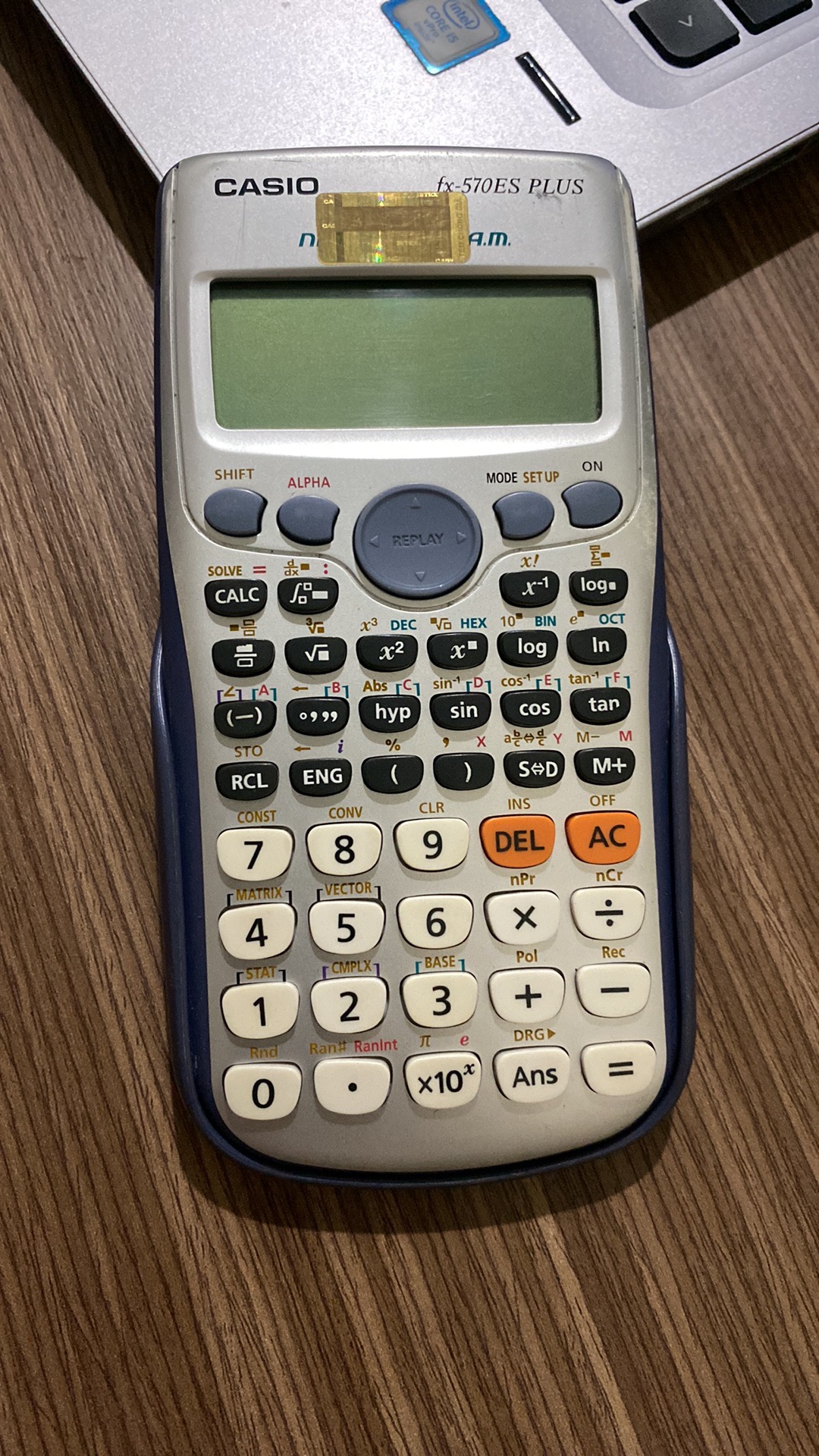 Máy tính Casio 570es plus chính hãng (2nd hand)