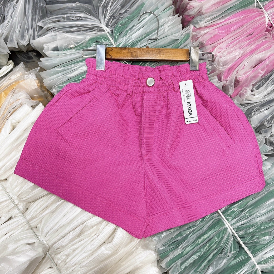 Quần Short Lưng Thun Chất Xốp Đóng Nút Eo Co Giản,LY STORE