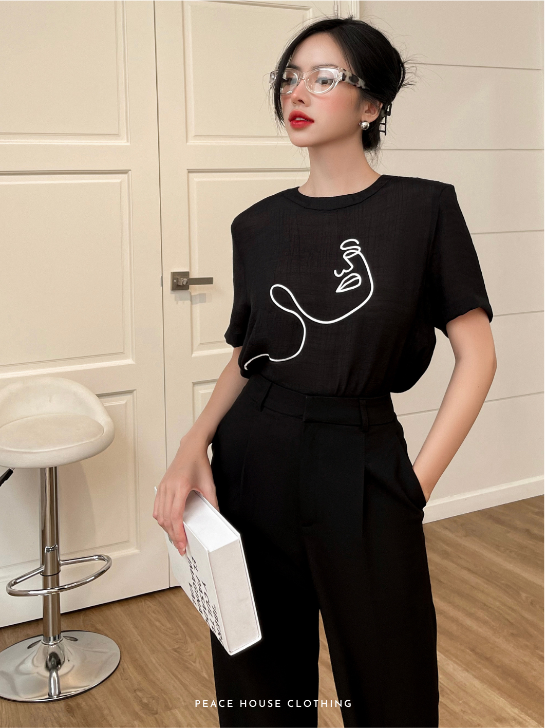 Áo cổ tròn chất linen , Peace House Clothing