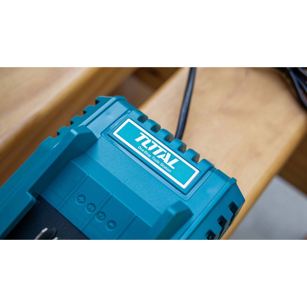 Sạc Pin 20V Total Lithium TFCLI2001