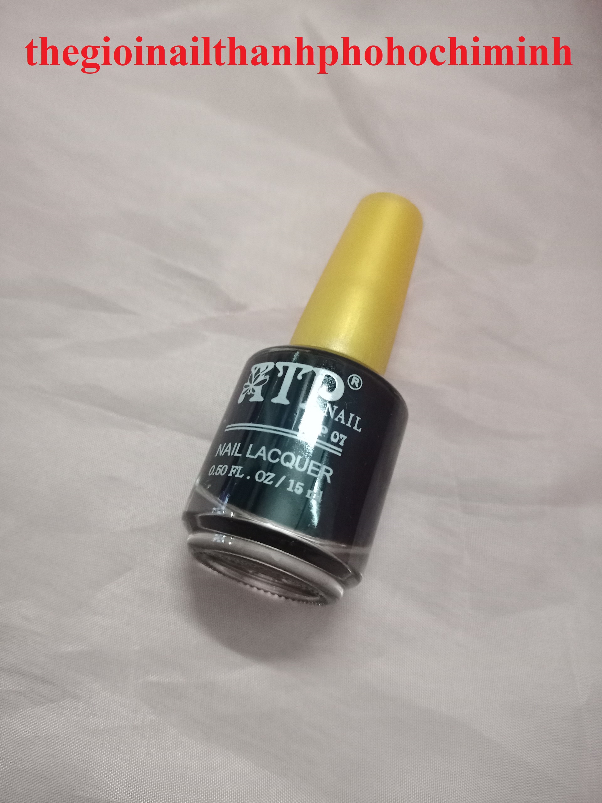 Sơn móng màu đen atp nấp vàng - trường thọ, tđ