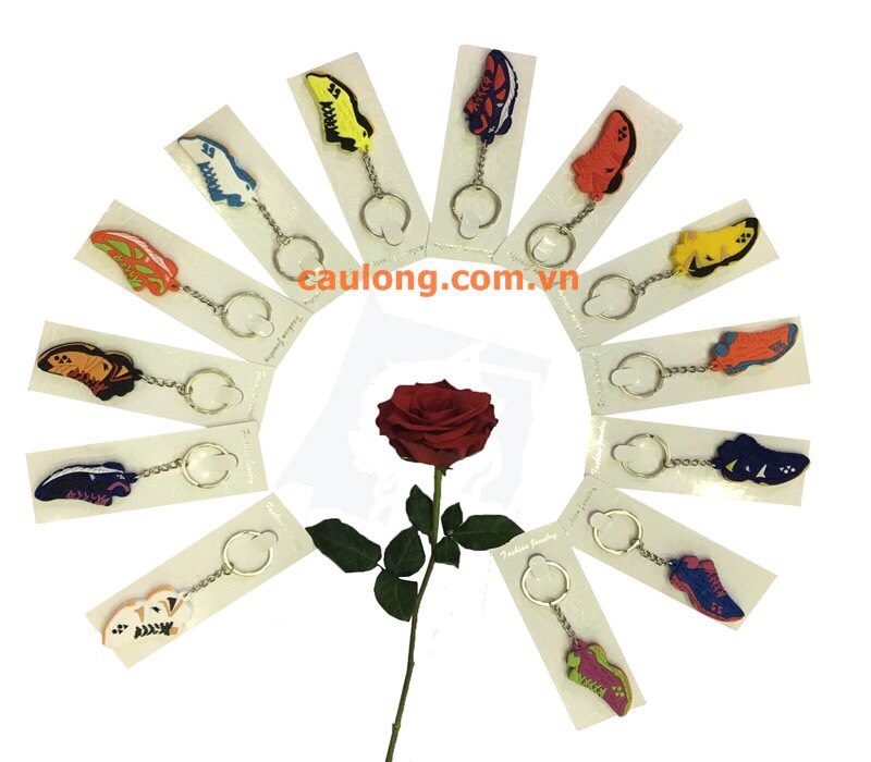 Combo 3 cái Móc Khóa Chiếc Giày Lưu Niệm ( Chọn Màu Ngẫu Nhiên )