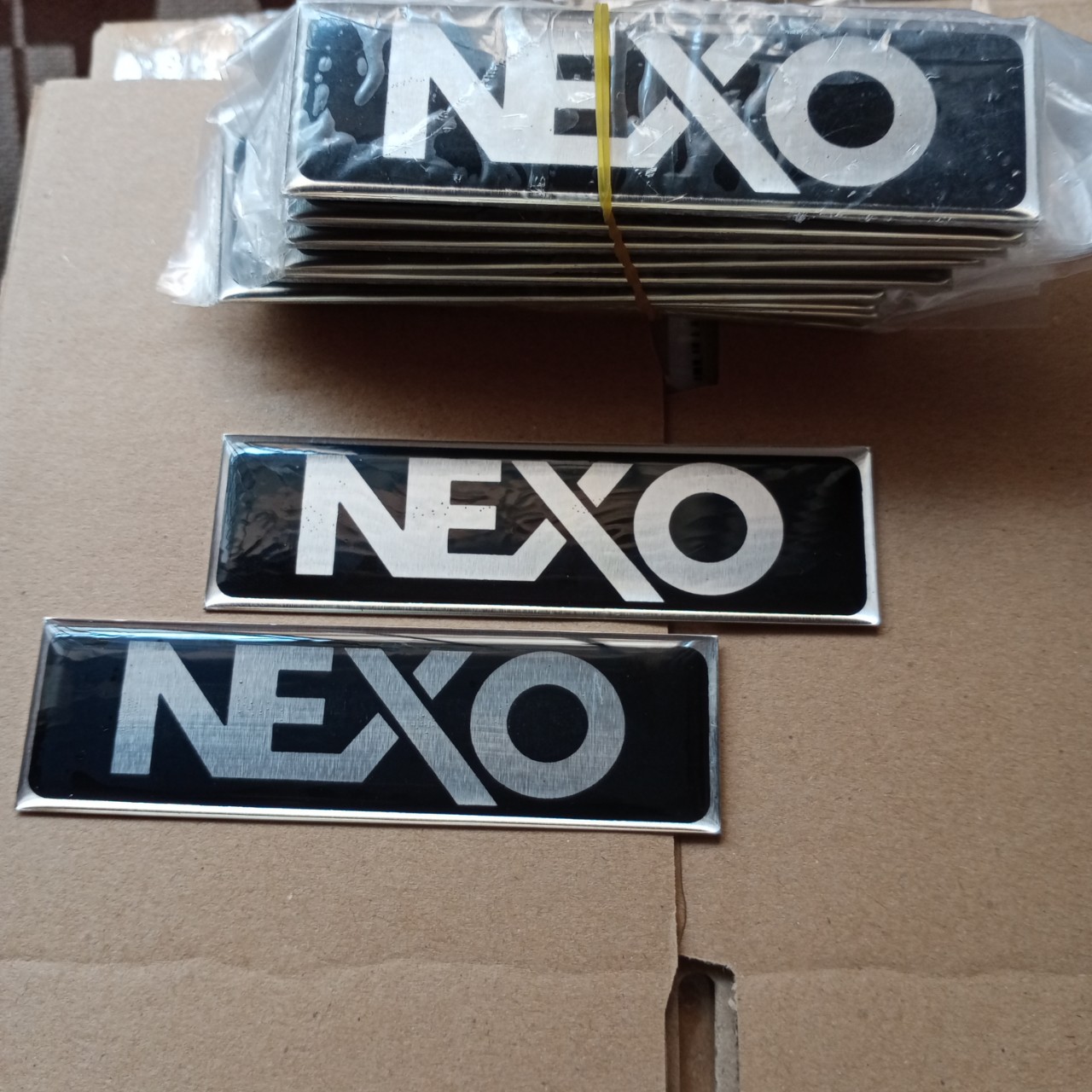 Tem Loa Nexo Nhựa Dẻo Dài ( giá 2 tem )
