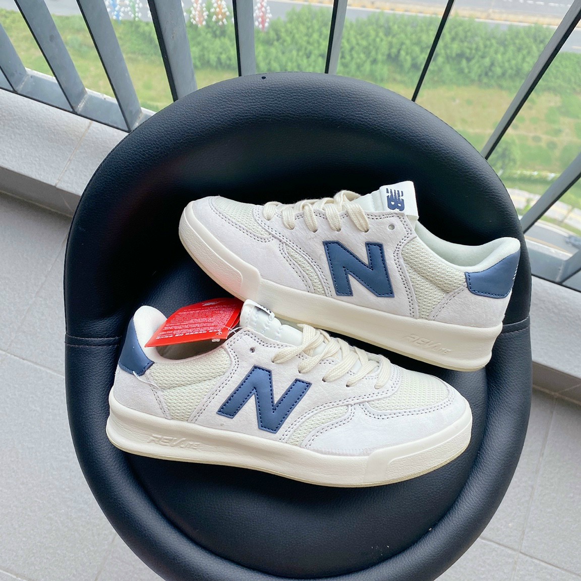 Giày sneaker nam nữ New Balance WRT300RV thể thao năng động Mei Sneaker thumbnail