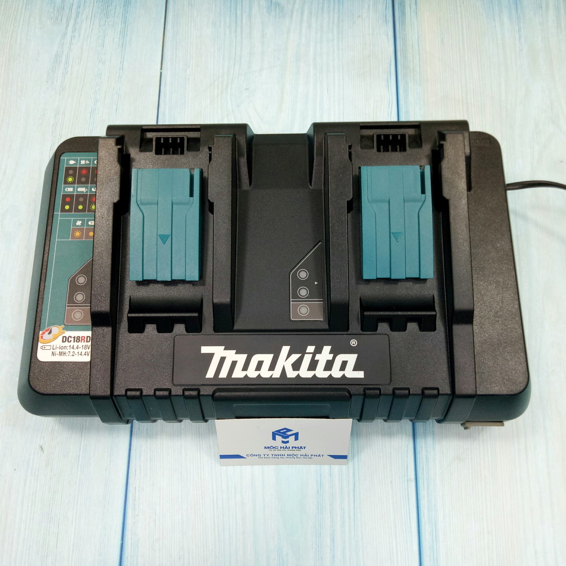 Đế sạc pin Li-Ion nhanh 2 cổng Makita DC18RD