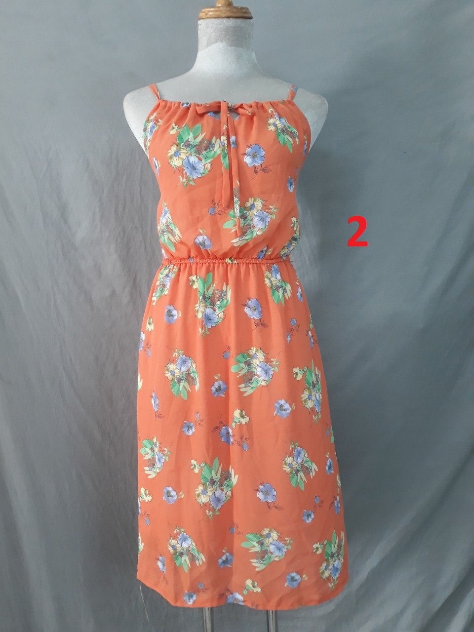 Đầm xốp yếm- ngắn