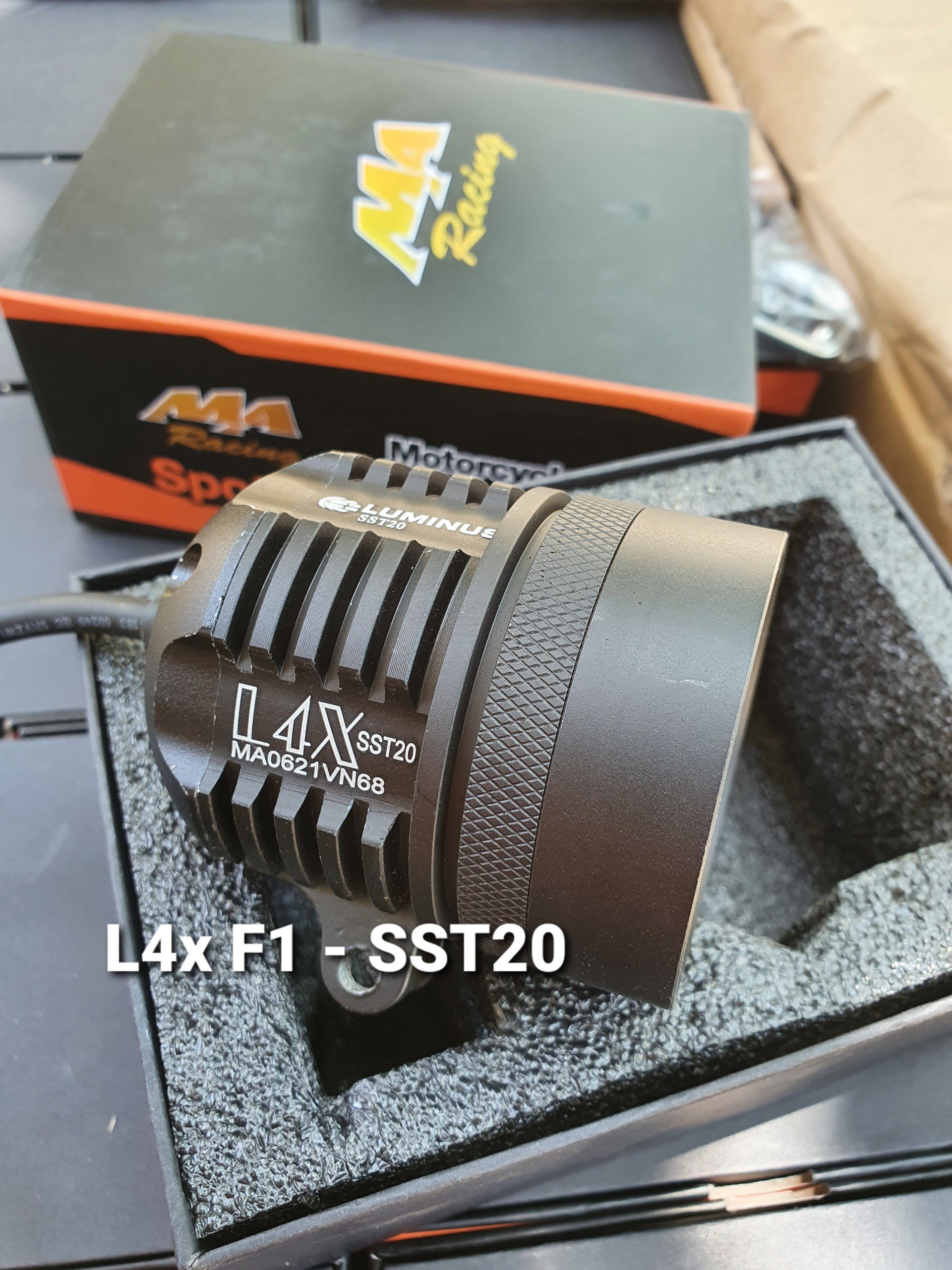 Đèn Trợ Sáng L4X  Chip SST20 30W [ Kèm 4 Phụ Kiện ]