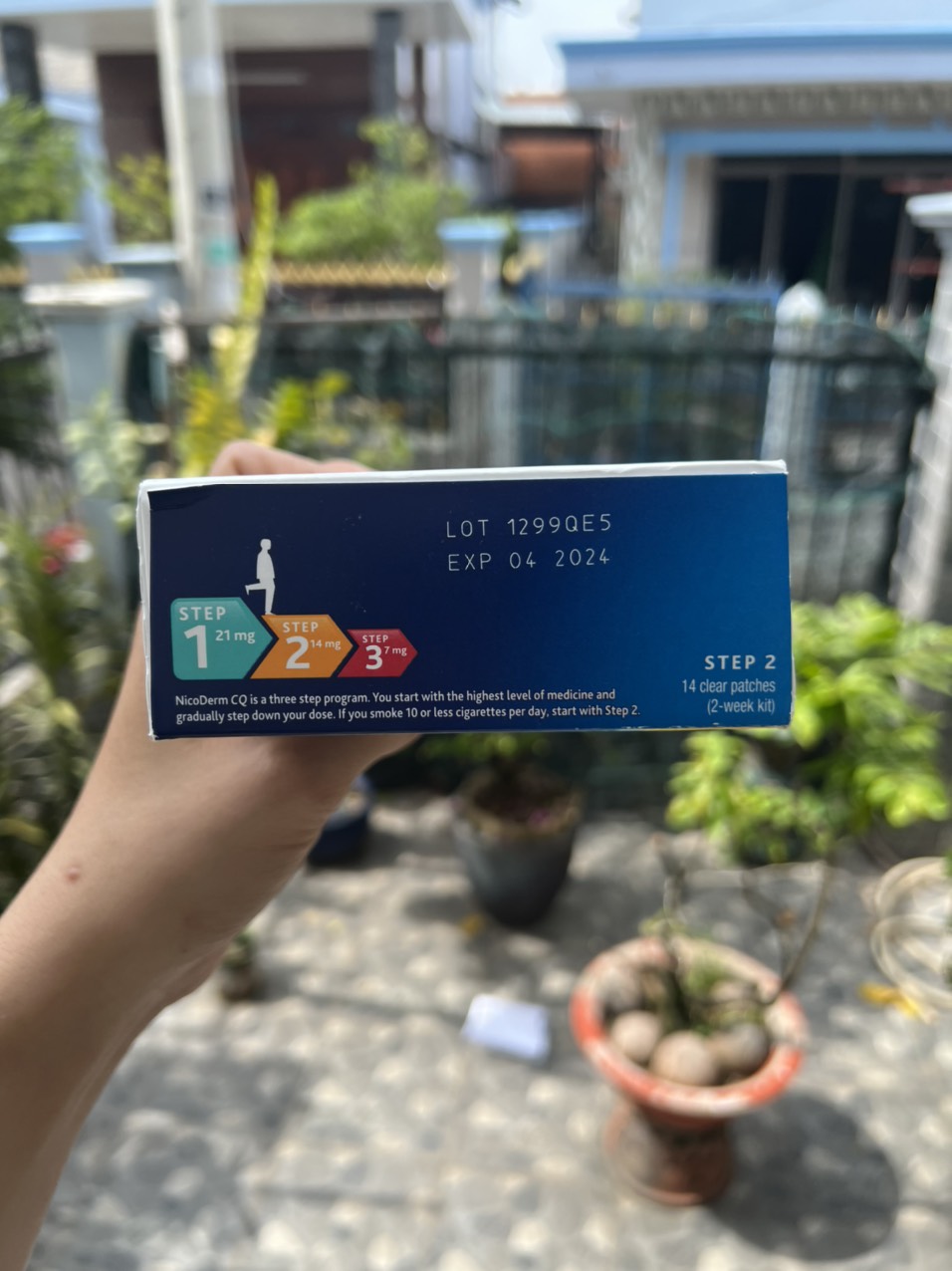 Miếng dán cai thuố.c Nicoderm CQ Step 2. Hộp 14 miếng