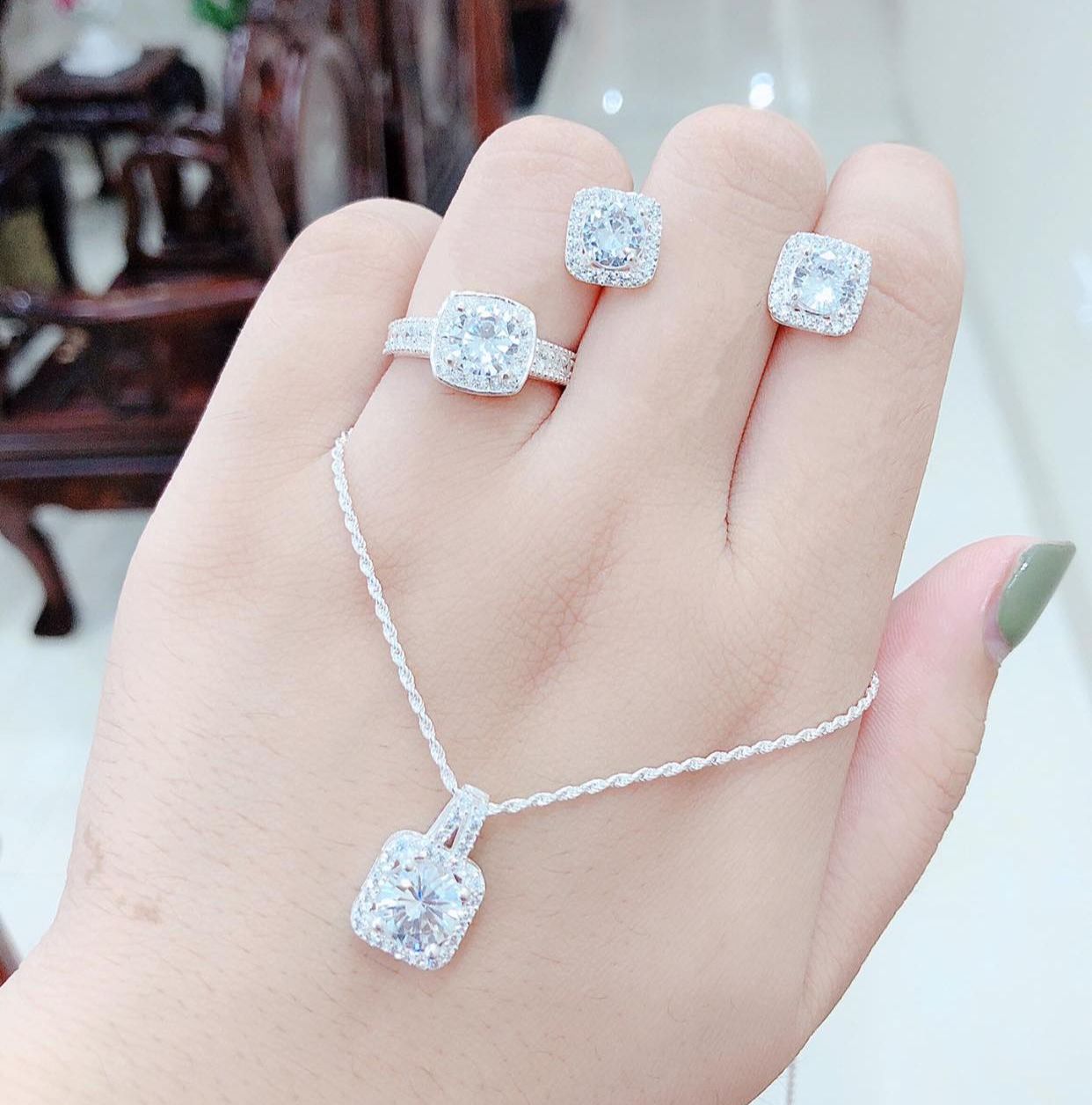 Bộ trang sức bạc đính đá hình vuông cho nữ