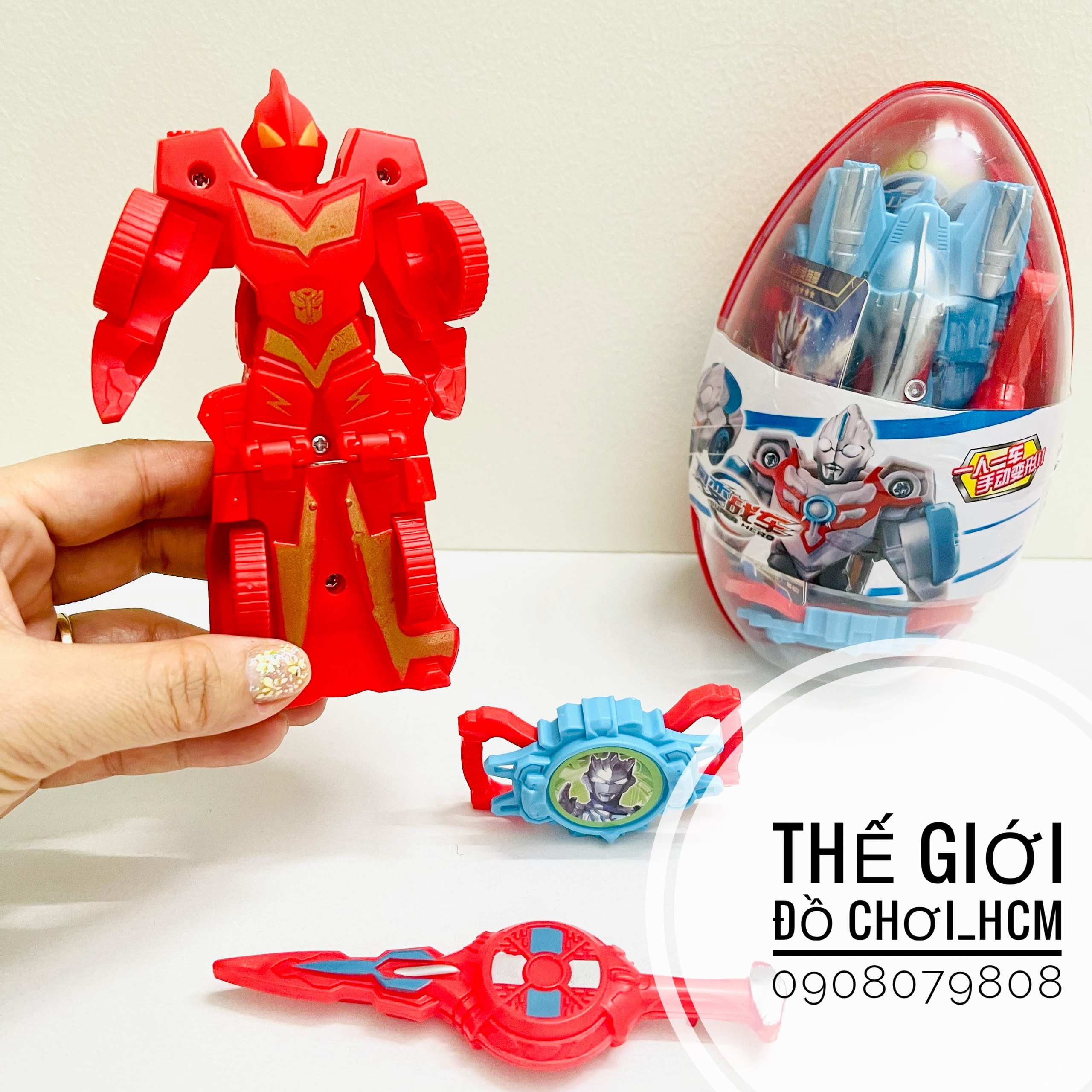 Đồ chơi trứng Ultramam biến hình siêu xe thành Robot