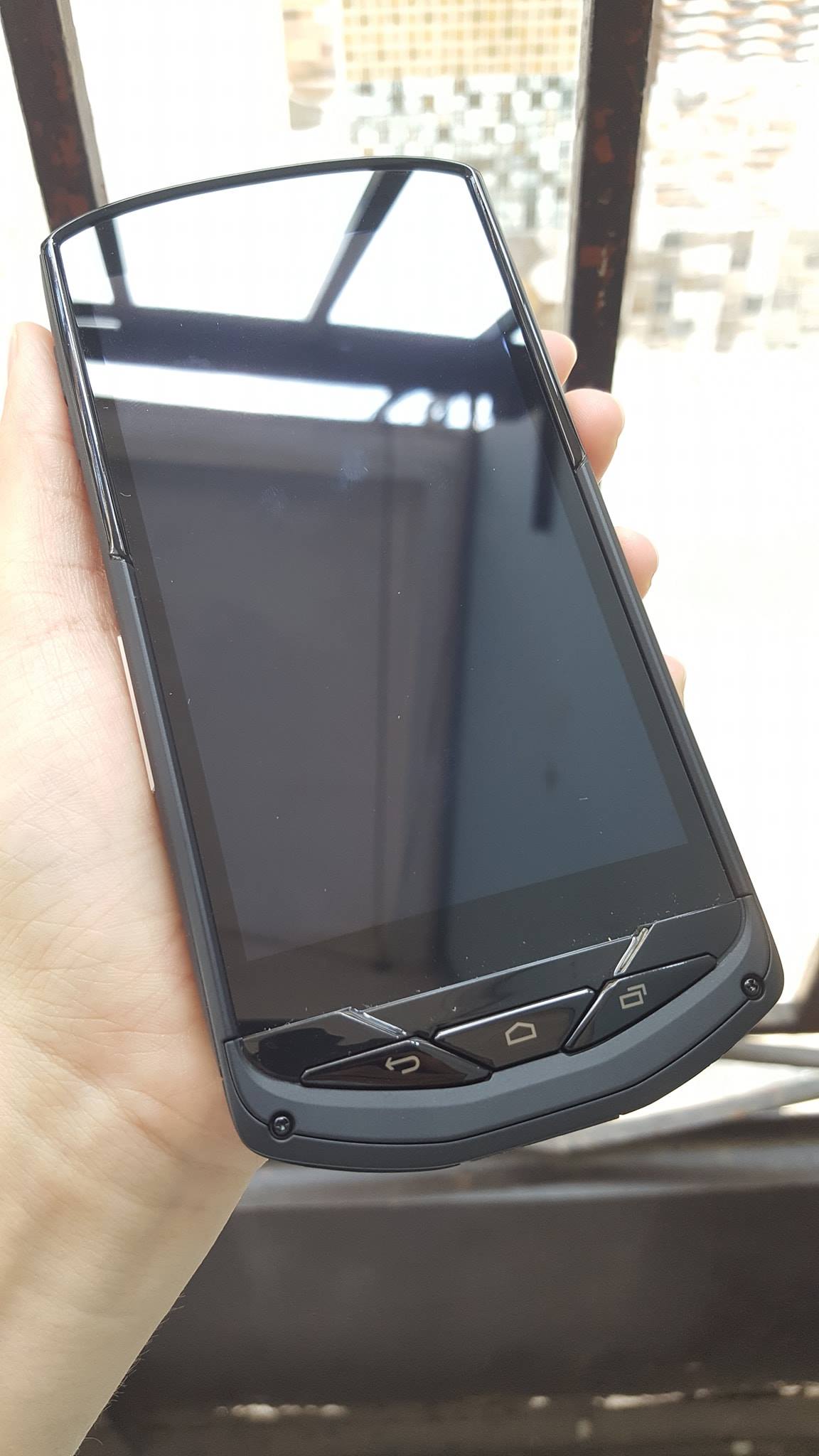 Điện thoại NHẬT Chống nước Kyocera G02