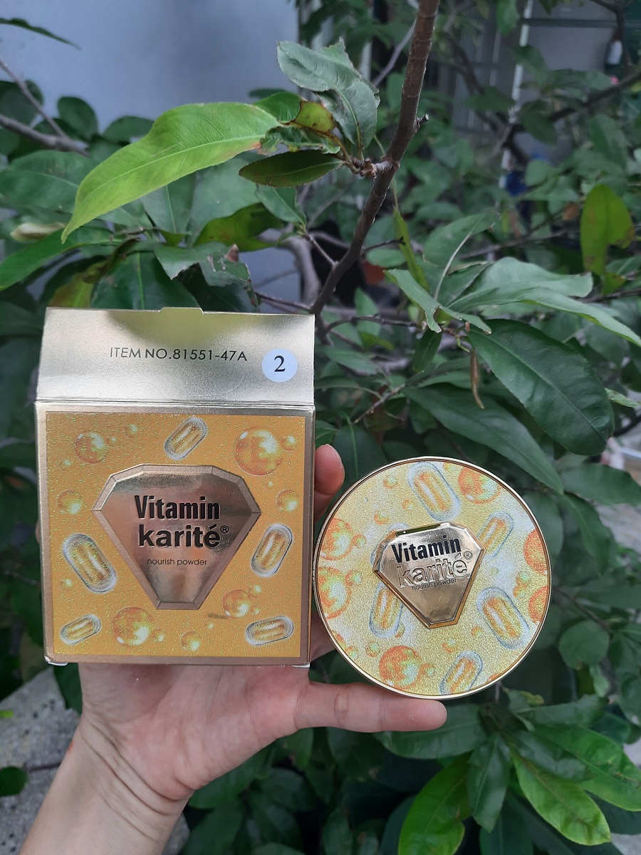 Phấn nền trang điểm 2 tầng Karite Vitamin mềm mịn