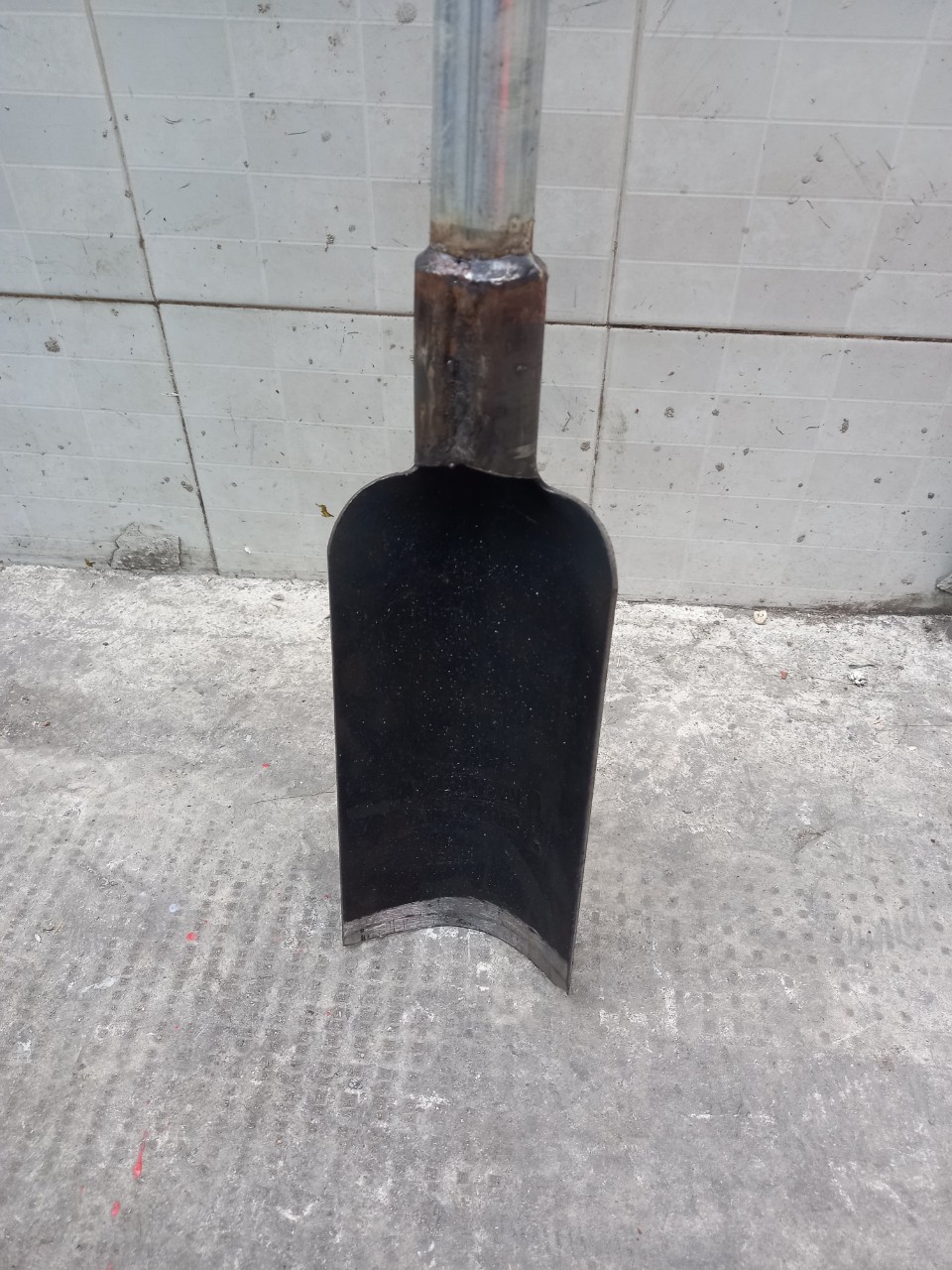 Spade with Iron Handle, Spade for Cutting Trees, Digging Soil, Digging Holes....