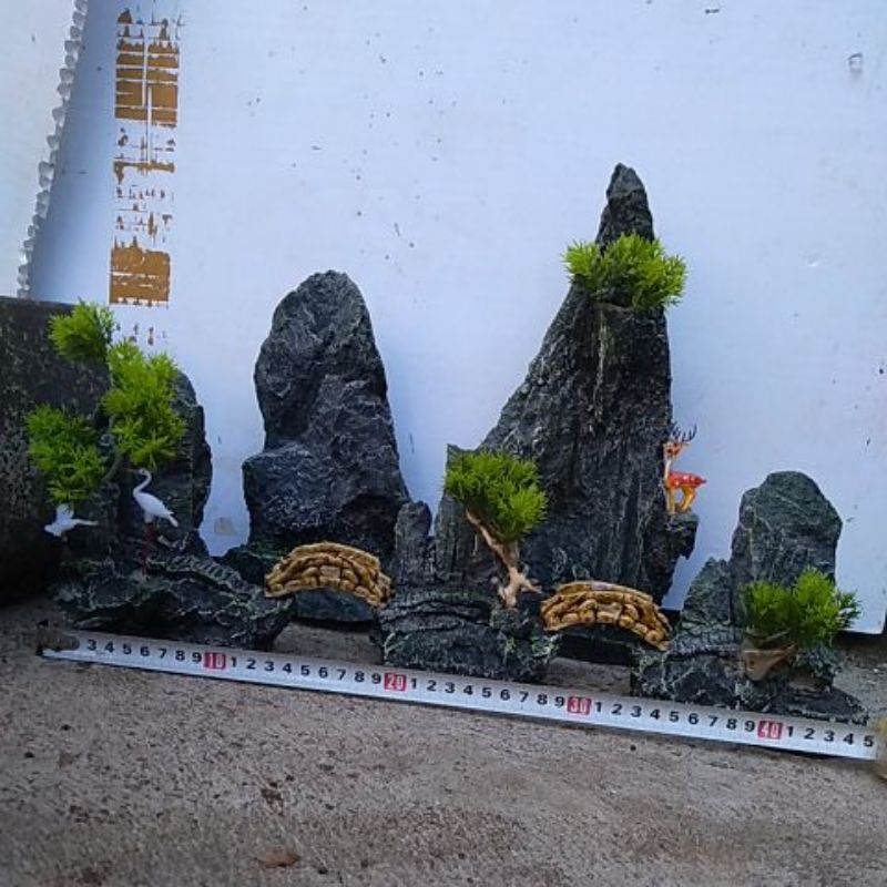 Núi đá hồ cá cảnh