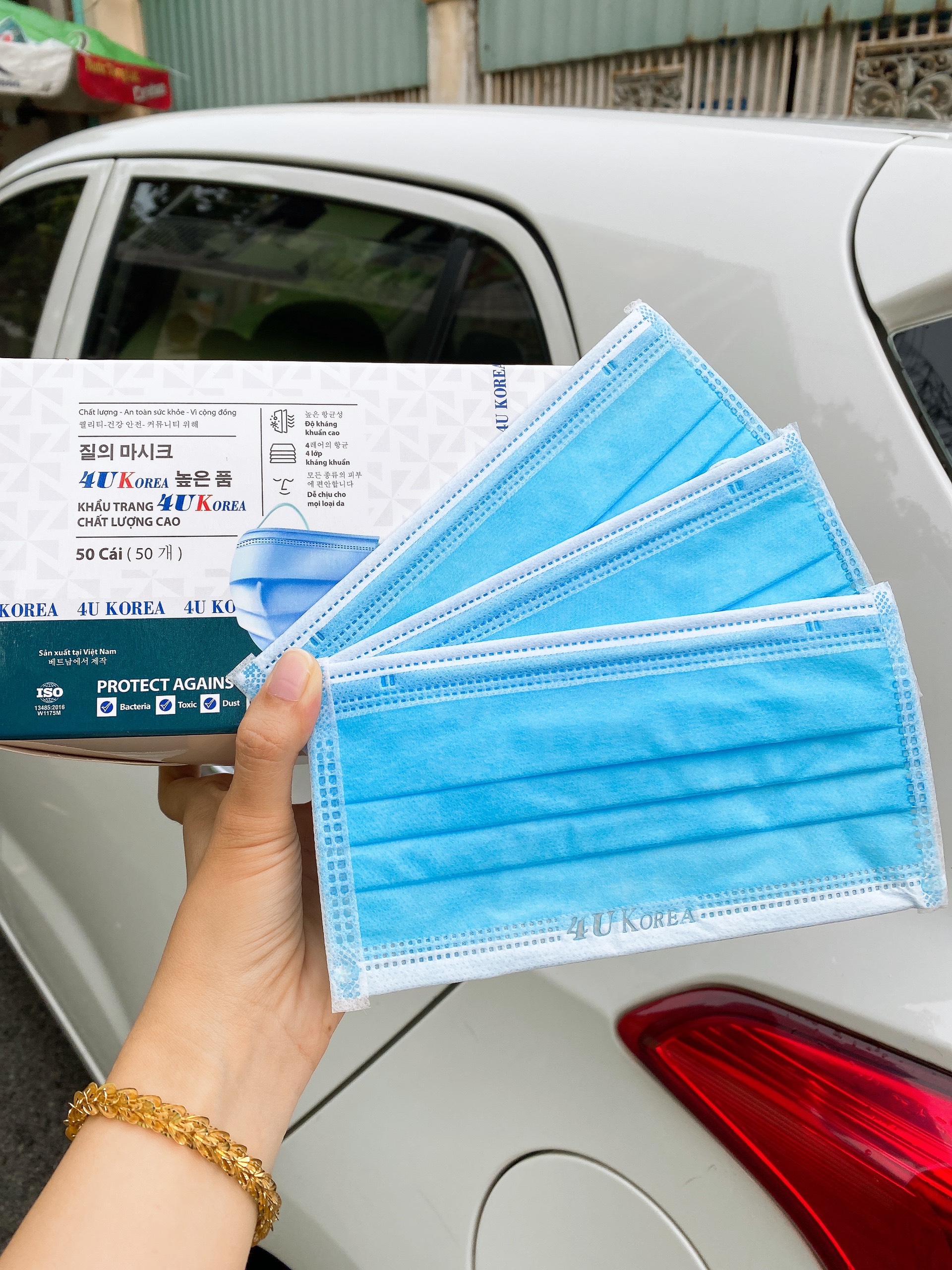 Hộp 50 chiếc khẩu trang Y tế 4UK KOREA kháng khuẩn hàng 4 lớp dày đẹp hàng xuất khẩu