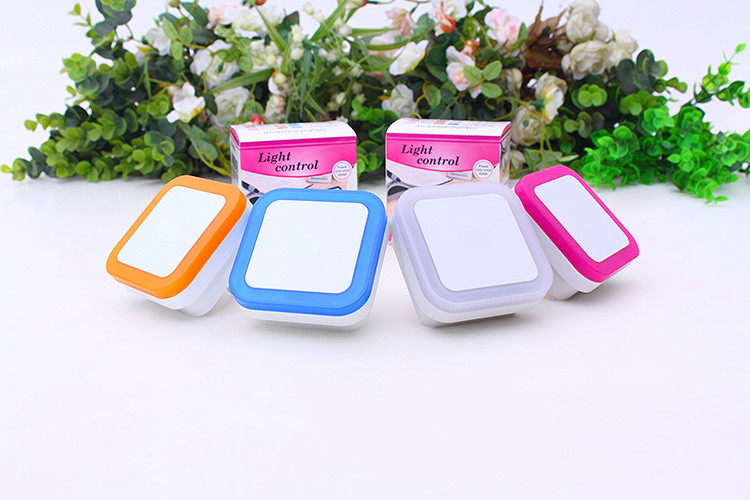 Đèn ngủ cảm biến ánh sáng