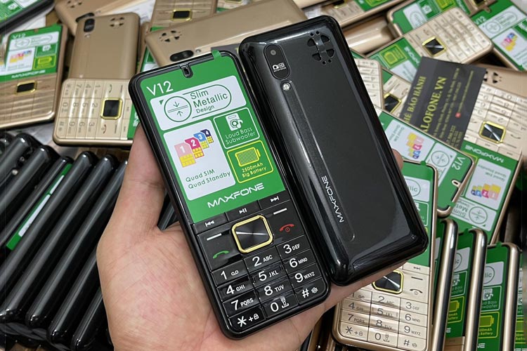 [HCM]Điện thoại 4 Sim MaxFone V12, Điện Thoại 4 Sim Pin Trâu