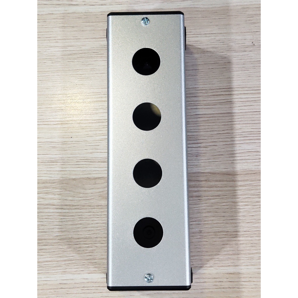(HCM) Hộp nút nhấn 4 lỗ phi 25 HY-25-04 Hanyoung