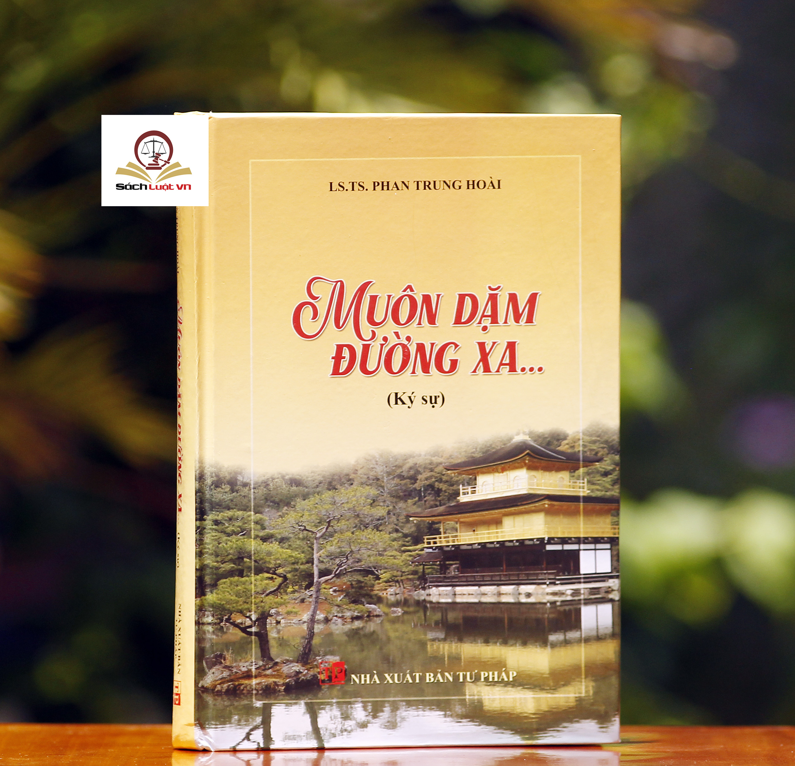 Muôn dặm đường xa…