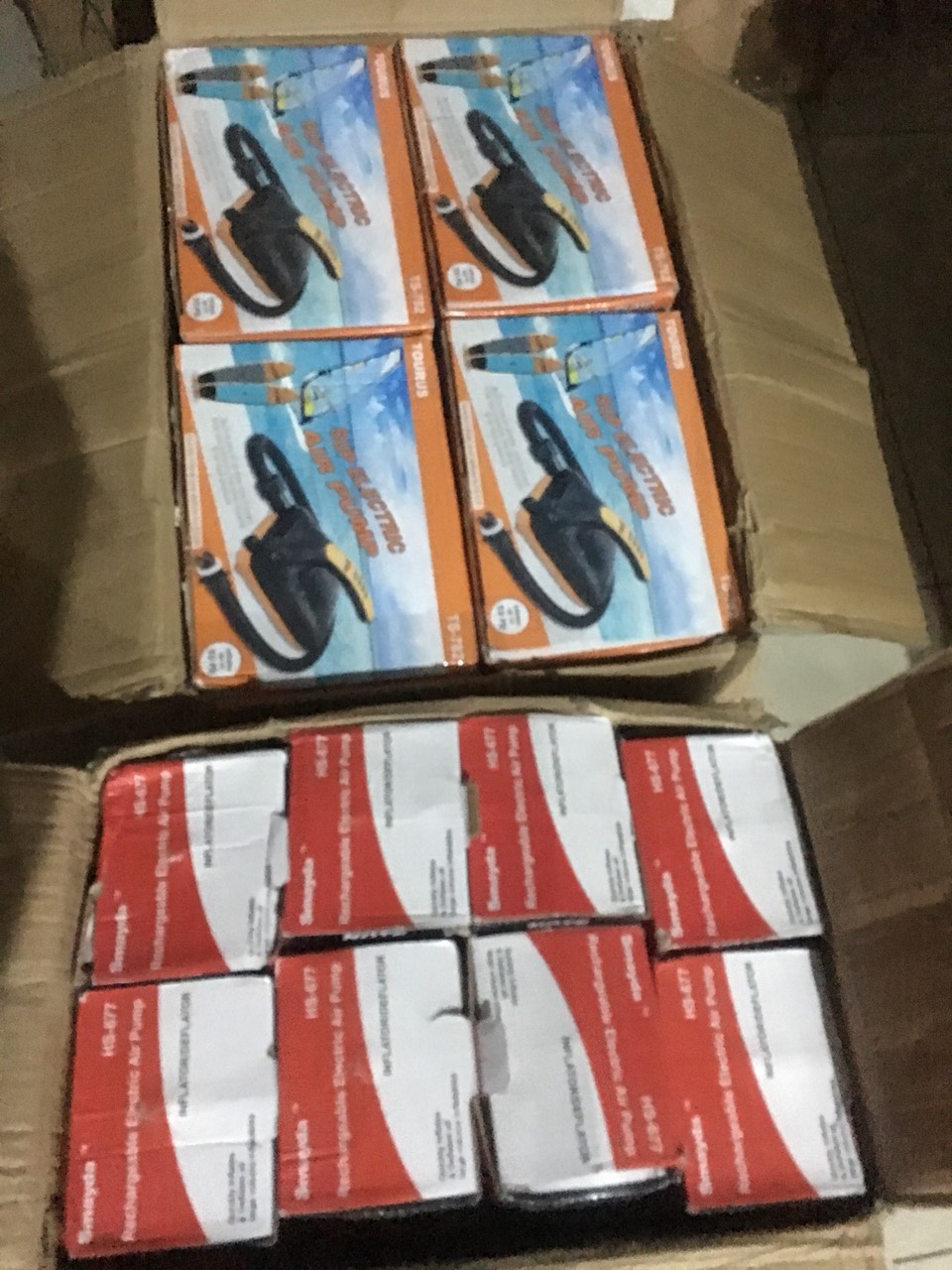 Bơm tích điện - 2 đầu sạc 220V hoặc 12V
