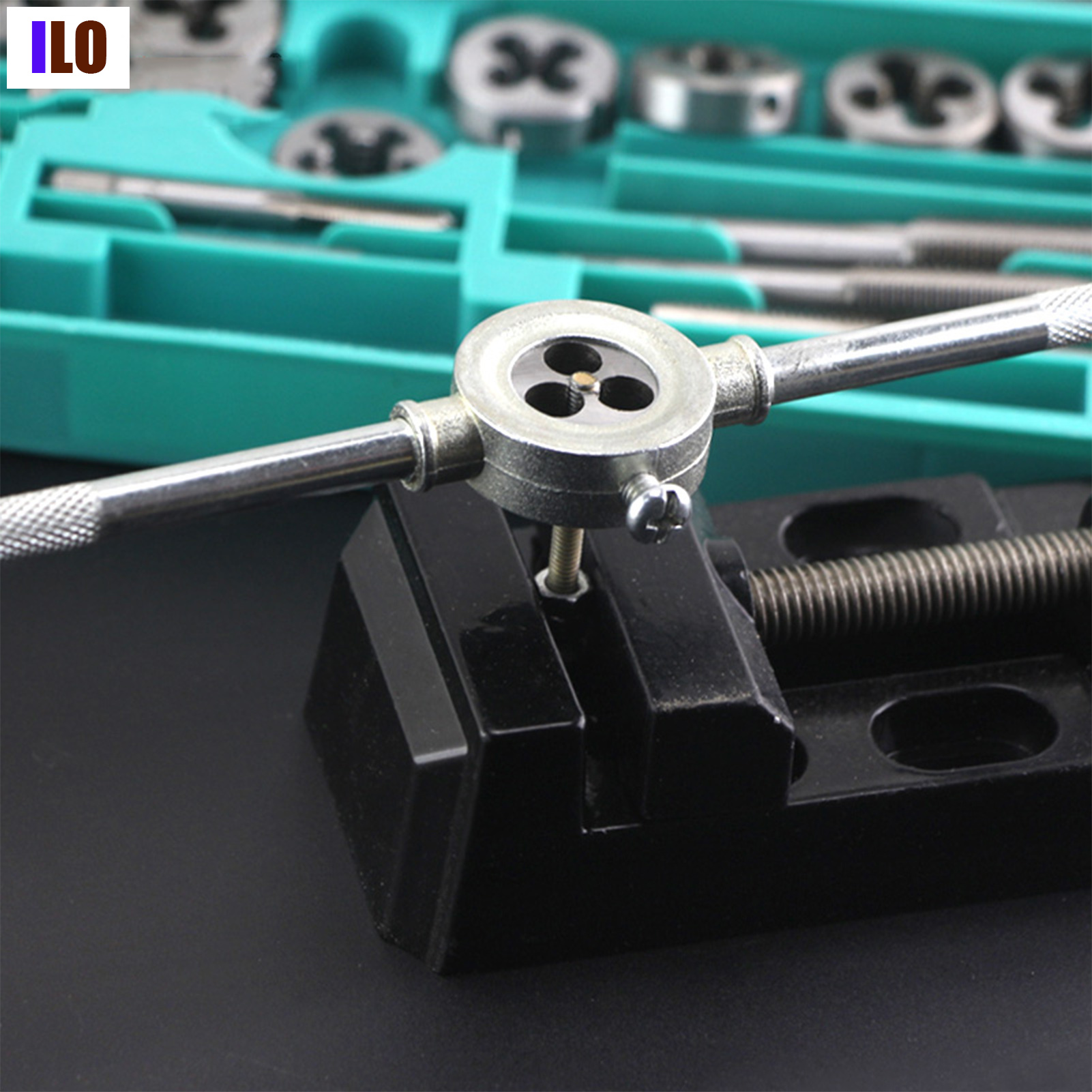 Metric Ratcheting Tap and Die Set Coarse and Fine Tap and Die Kit with