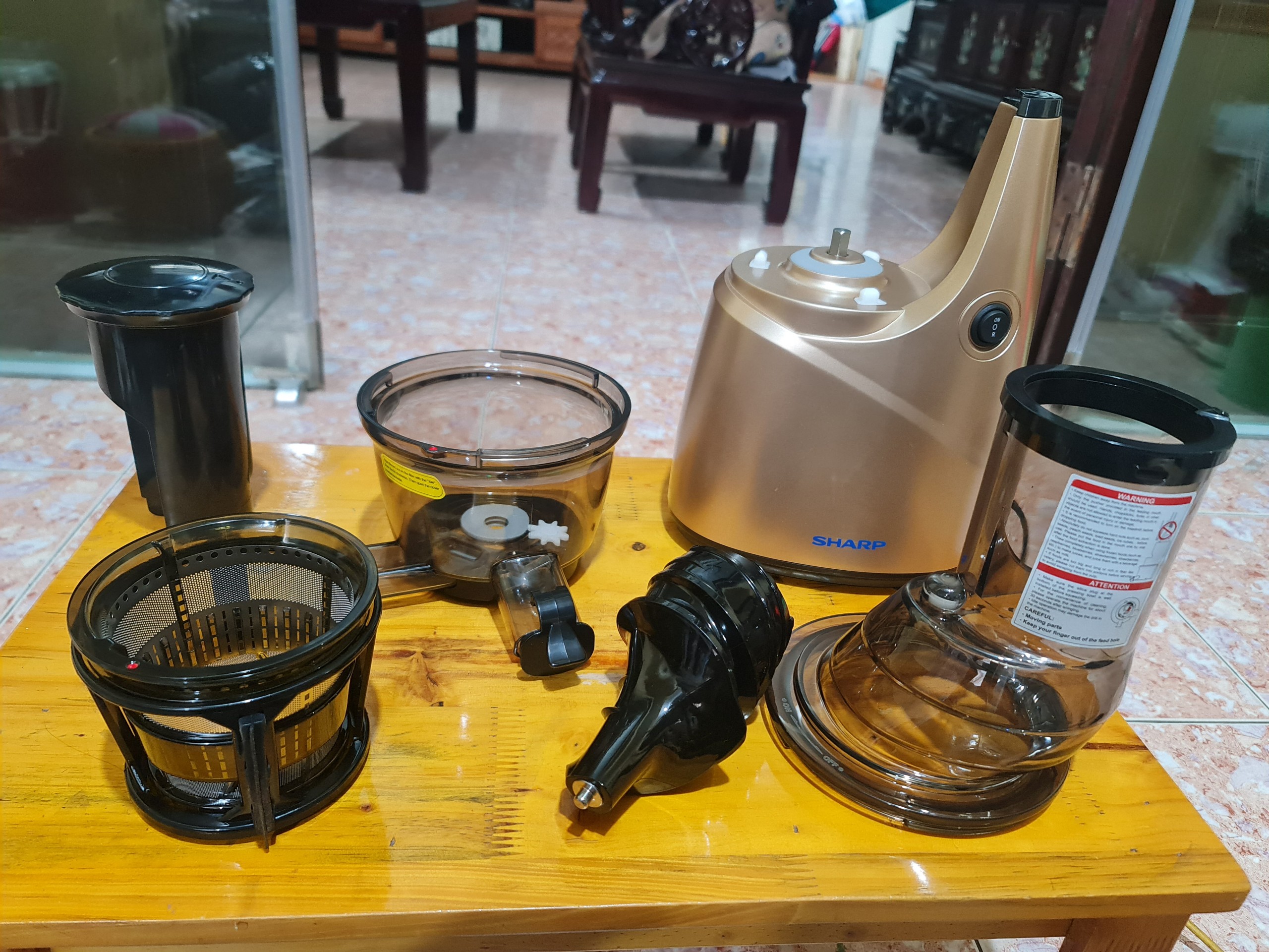máy ép chậm ks689, máp ép chậm sharp ks-689
