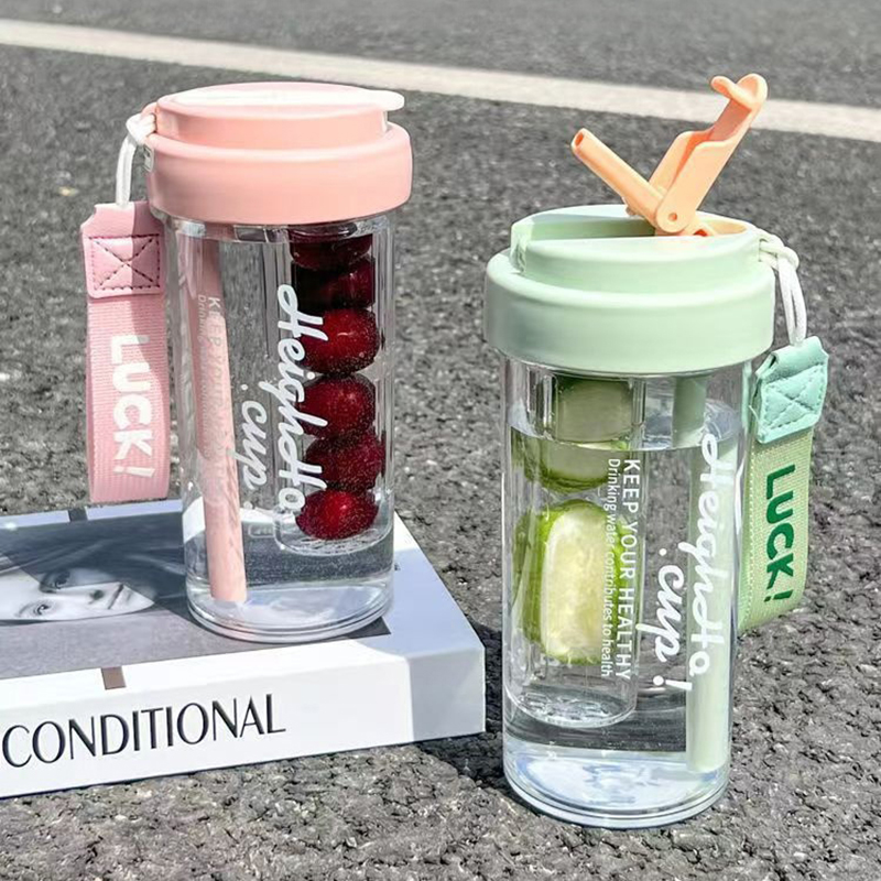 600ML%20Water%20Cup%20Handy%20Cup%20Sports%20Water%20Bottle%20Food%20Grade%20Material%20Tea%20Partition%20Water%20Cup%20Female%20Straw%20Cup%20Summer%20Portable%20MIRRORRR%20-%20Image%204