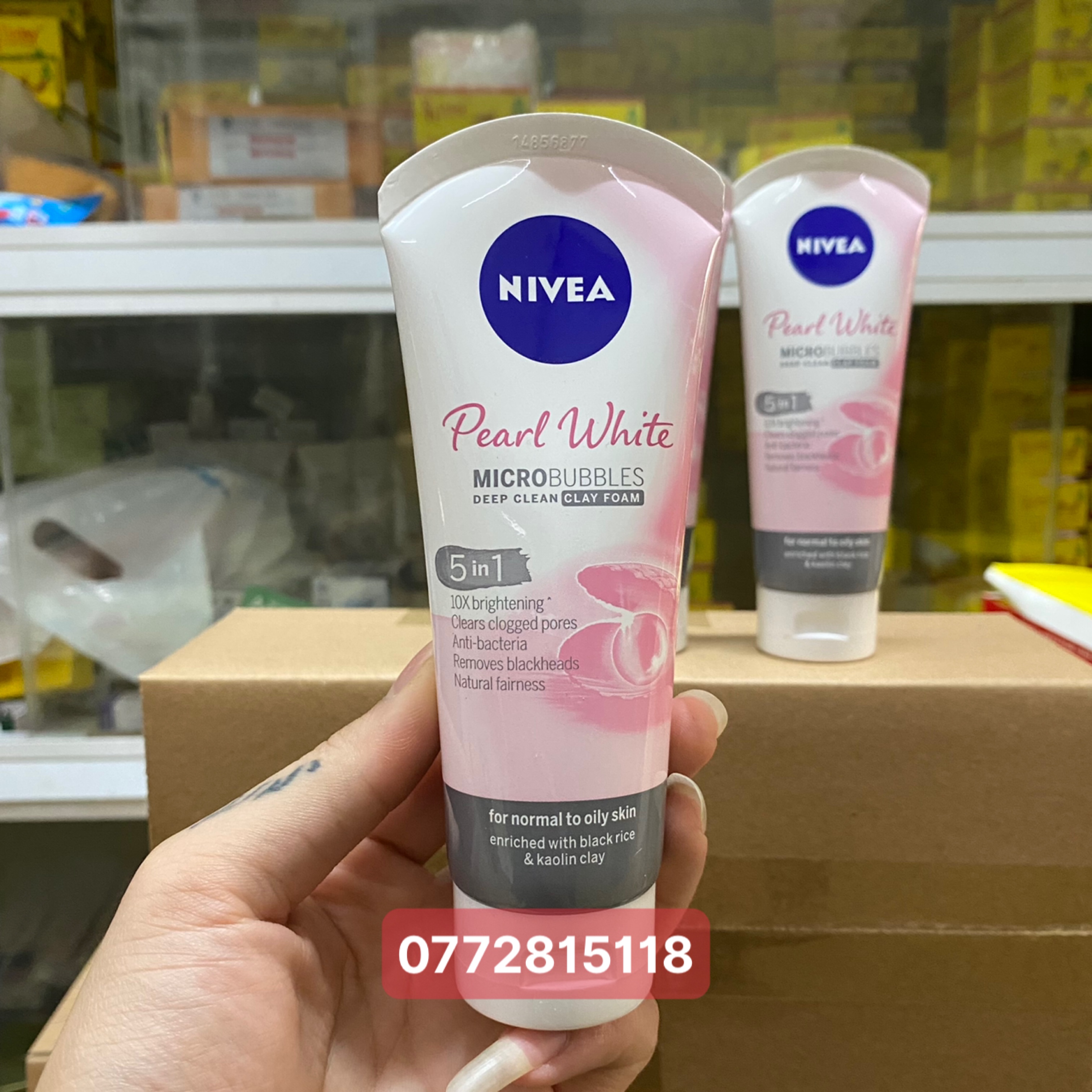 Sữa rửa mặt NIVEA Pearl White Đất Sét giúp trắng da ngọc trai (100g)
