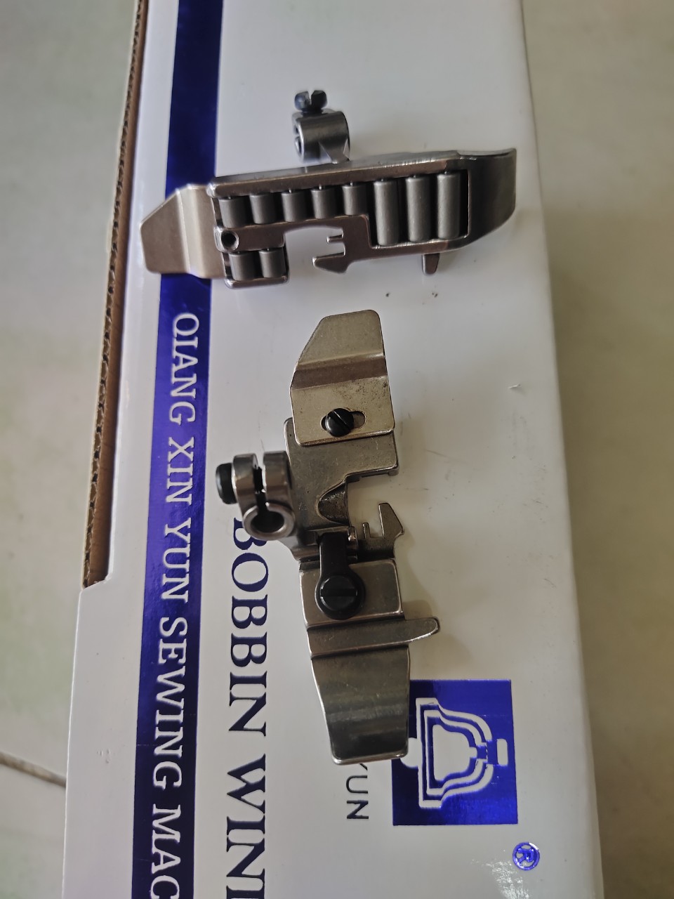 chân vịt chống nhăn máy vắt sổ 4 chỉ cao cấp