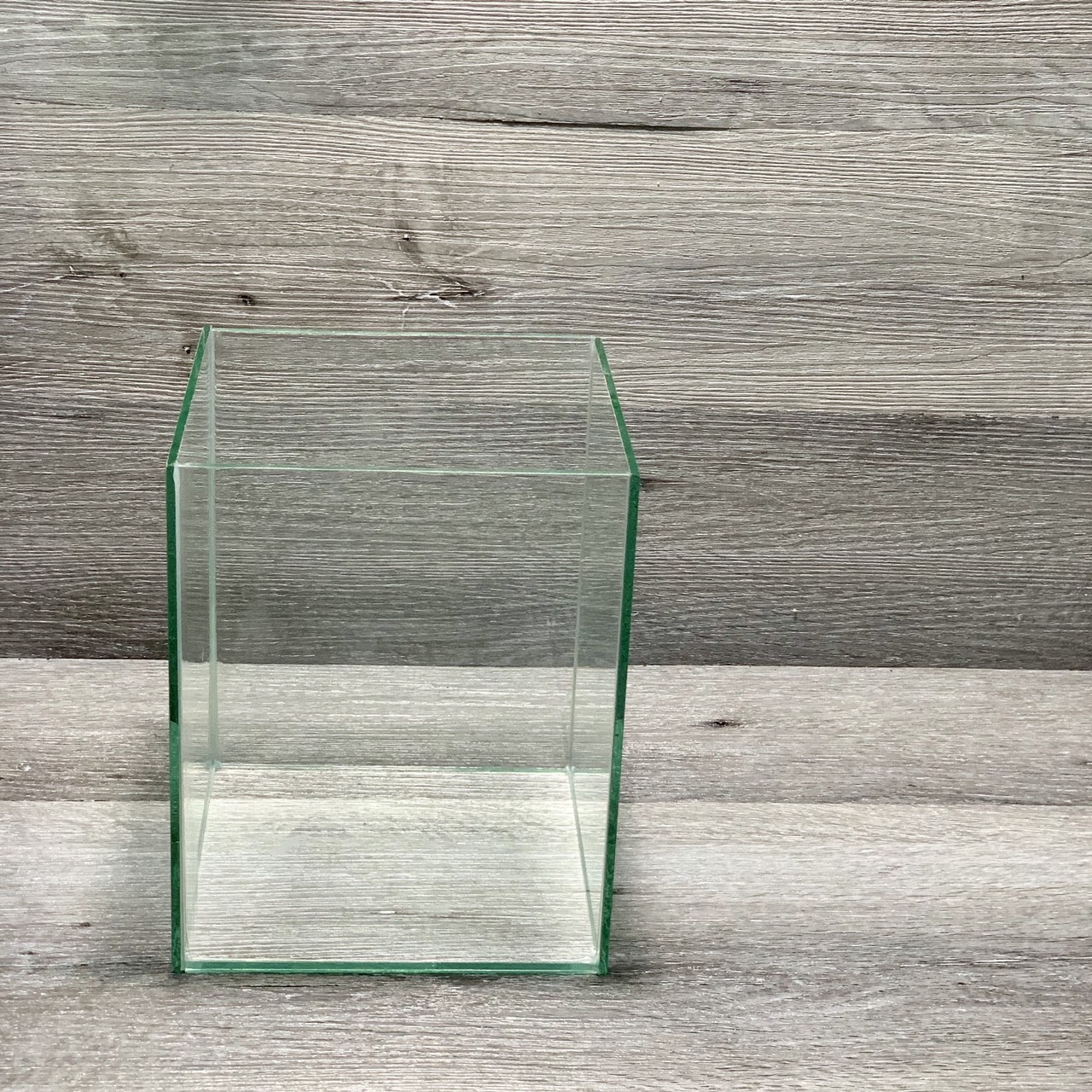 Bể cá mini để bàn , bể cá thủy sinh mini 18x18x23cm