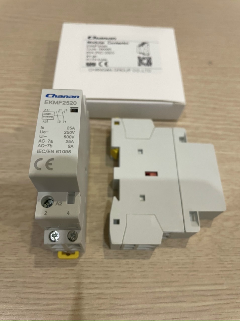 Khởi động từ Contactor DAYASU 25A, 40A và 63A 220V