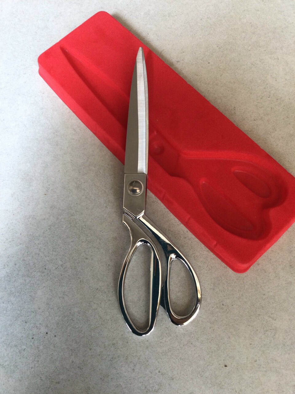 Kéo cắt vải Tailor 10inch cán xi vàng xi trắng hộp đỏ giá tốt