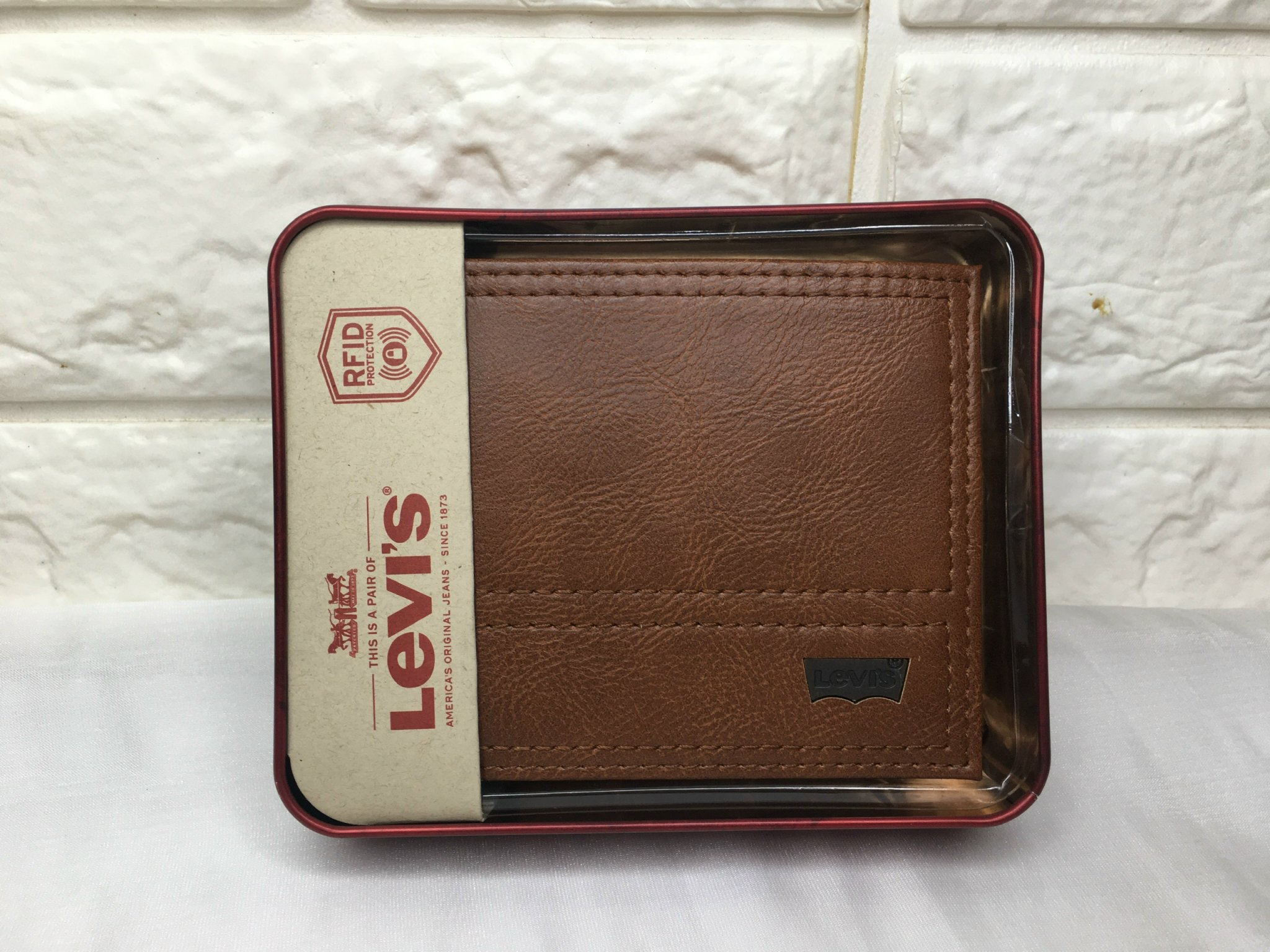 Bóp ví Nam Levi's - Hàng USA