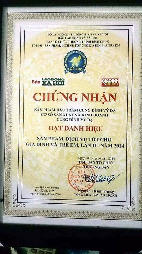 Dầu tràm Cung đình vỹ dạ 50ml ( chính hãng loại 1 , ĐẶC SẢN HUẾ )