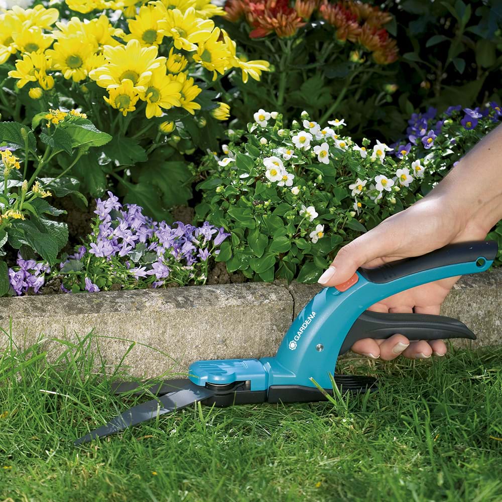 KÉO CẮT CỎ CẦM TAY GARDENA 08733-20