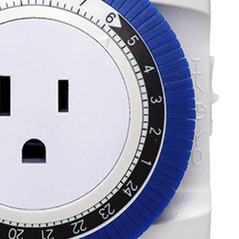 24 Hour Timer Socket Mechanical Program Timer Switch Socket 230V Wall Outlet Protector Energy Saveing()