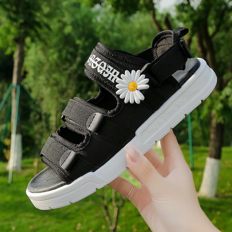 Giày sandal đế cao bông hoa  xinh xắn