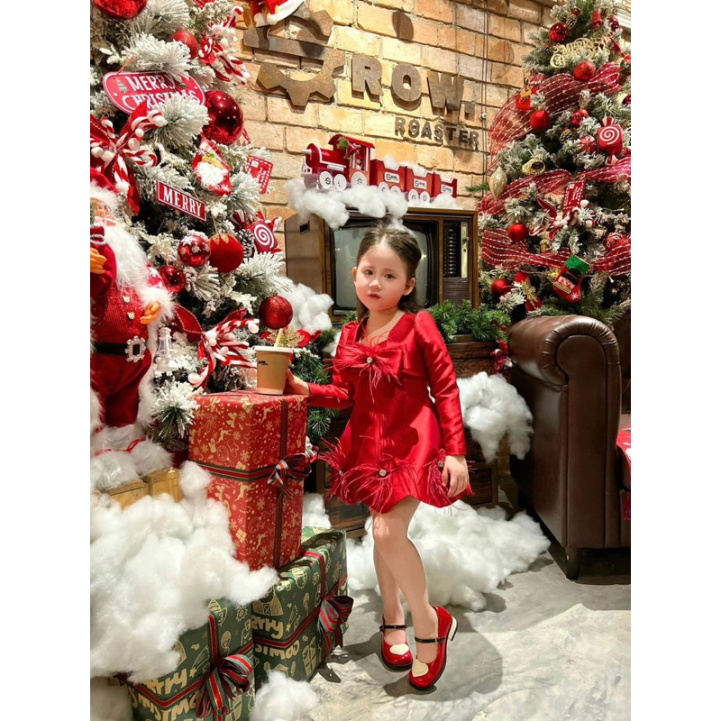 Set áo khoác kèm váy dây đỏ nơ xoè ziczac cho bé gái