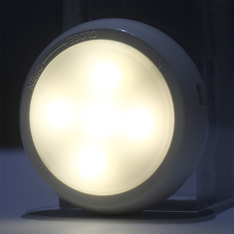 LED remote control night light, touch-dimmed, bedside closet, nursing light, wardrobe light, emergency light