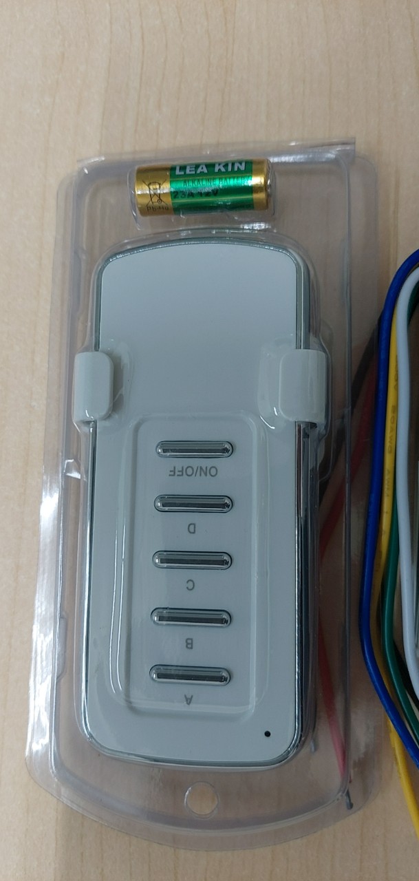 Công tắt điều khiển từ xa 4 kênh 220V