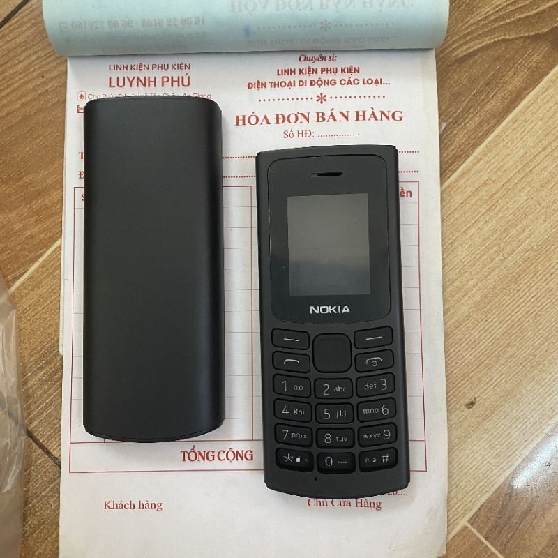 Vỏ Nokia 105 4G có bàn phím chuẩn