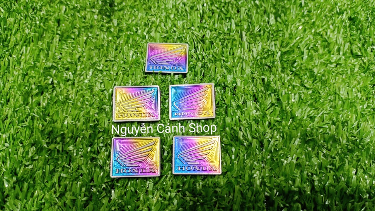 Tem Logo Cánh Chim Titanium 15x20mm