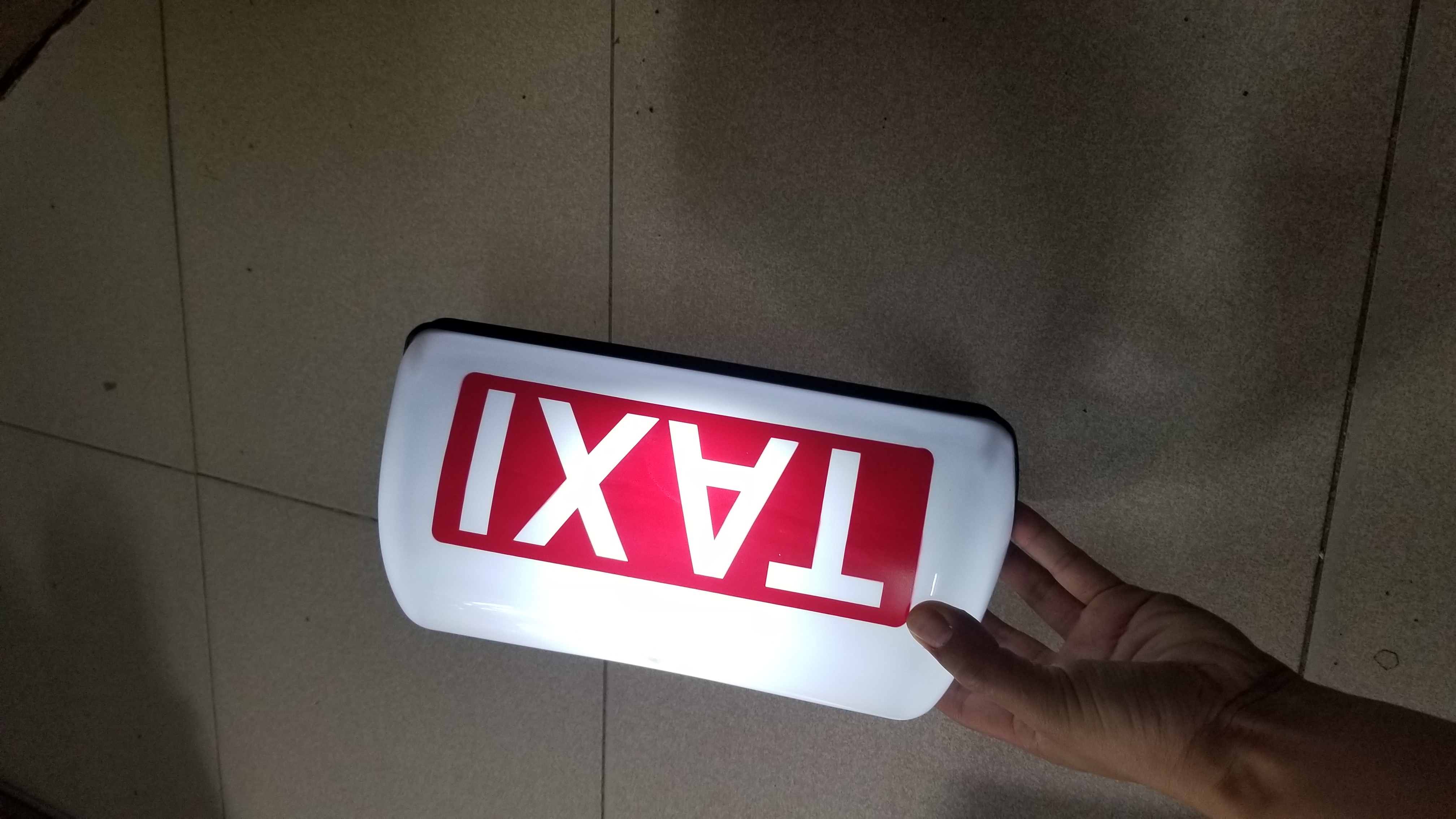 Đèn mào taxi sạc pin nam châm