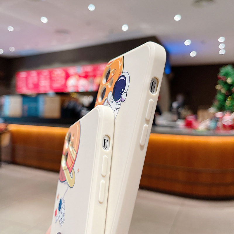 Ốp lưng iPhone PHI HÀNH GIA